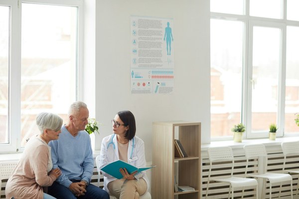 Mutuelle santé pour seniors : comparez et économisez !